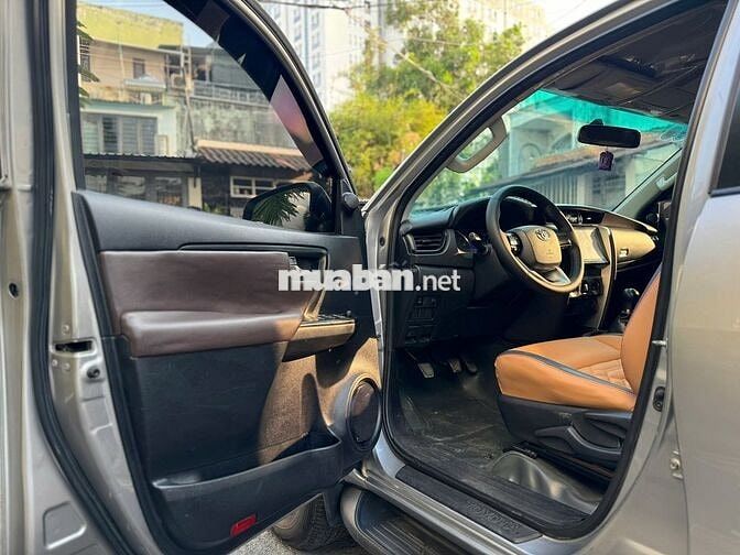 Toyota Fortuner 2016 2.4G 4x2 MT - 90000 km