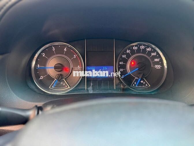 Toyota Fortuner 2016 2.4G 4x2 MT - 90000 km