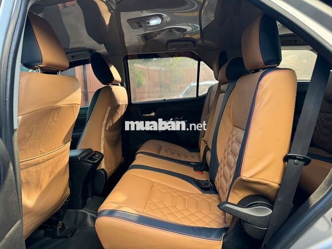 Toyota Fortuner 2016 2.4G 4x2 MT - 90000 km