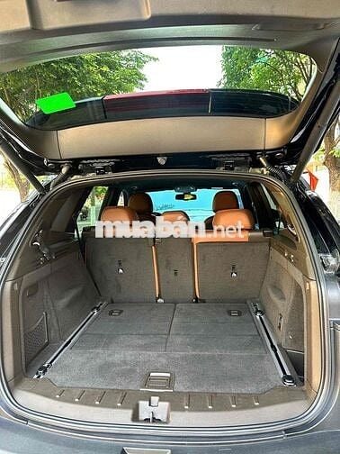 VinFast Lux SA2.0 2021 Premium
