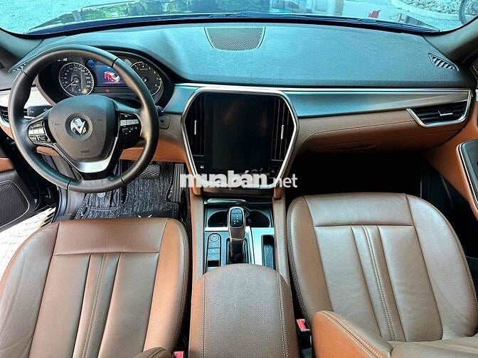 VinFast Lux SA2.0 2021 Premium