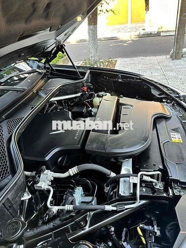 VinFast Lux SA2.0 2021 Premium