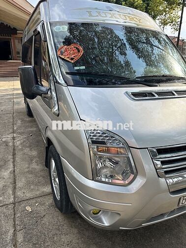 Ford Transit sx 2017 xe đẹp