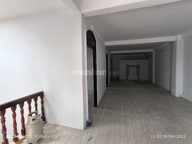 Góc 2MT Hẻm cây keo 8*20m 2 lầu sân thượng 7pn giá 35tr