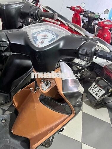 Mio bụng bự, máy thì thầm êm ái, xe đẹp sạch sẽ.