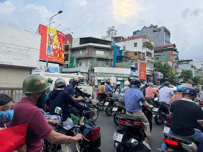 CHO THUÊ NHÀ 2 MẶT TIỀN KINH DOANH LÝ THÁI TỔ và SƯ VẠN HẠNH 