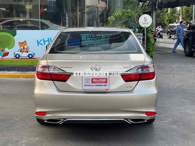 Toyota Camry 2018 2.0E Xem xe còn thương lượng