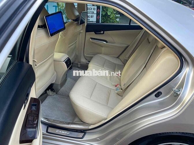 Toyota Camry 2018 2.0E Xem xe còn thương lượng