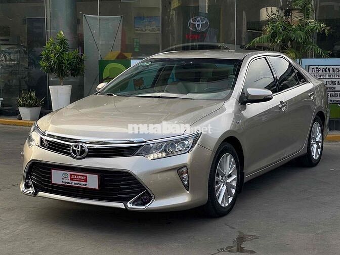 Toyota Camry 2018 2.0E Xem xe còn thương lượng
