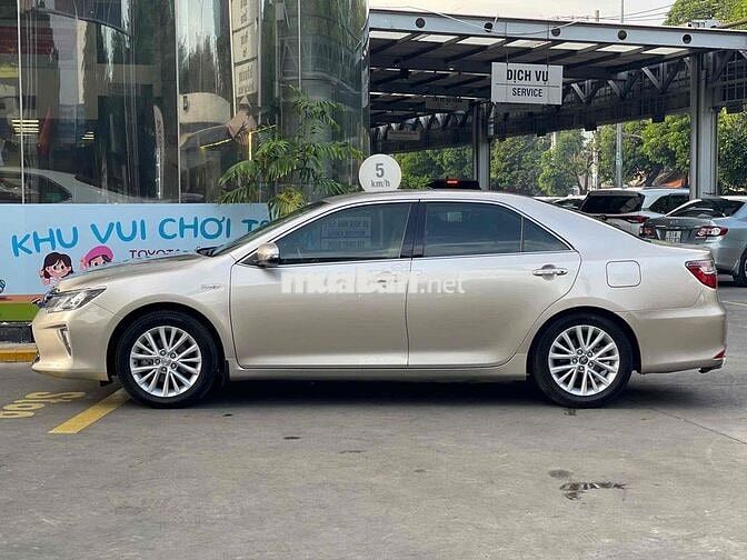 Toyota Camry 2018 2.0E Xem xe còn thương lượng