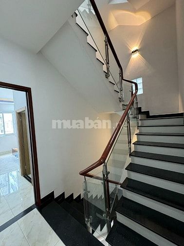 Cực Phẩm!! MTKD chợ lớn Quận 6 3 lầu (4.5x16m) chỉ 12.7 tỷ