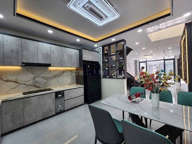 Cần bán gấp nhà gần BV Quận 11 ở Thái Phiên p8 Q11. 2,390tỷ|52m2