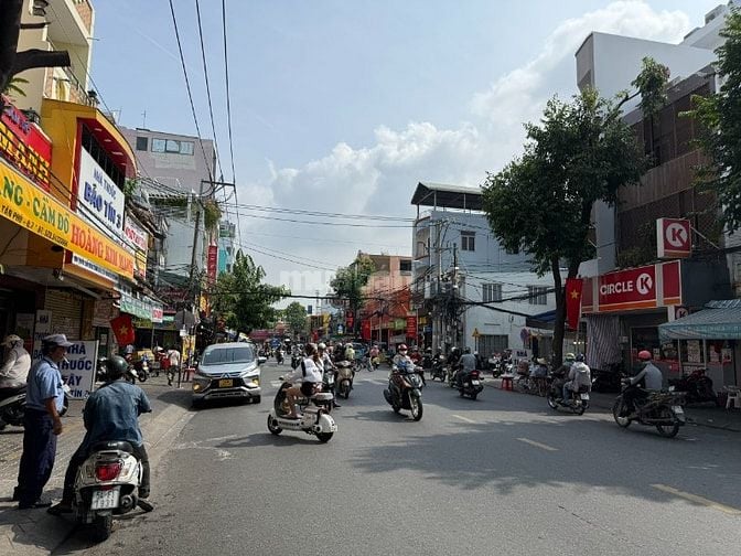 Bán nhà căn góc mặt tiền 42 Tân Mỹ Quận 7, DT8x20m, 200m2, 99ty