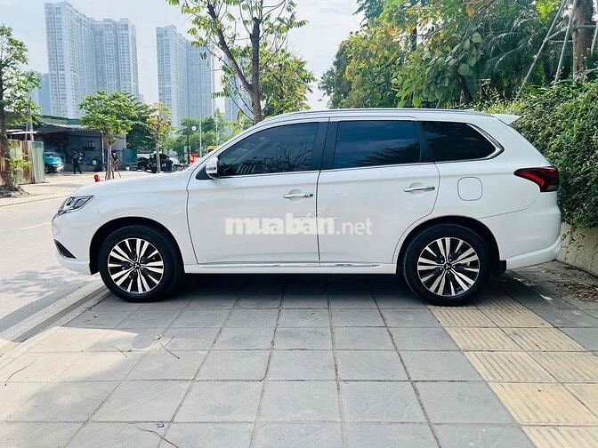 Mitsubishi Outlander 2024 2.0 CVT - 8000 km