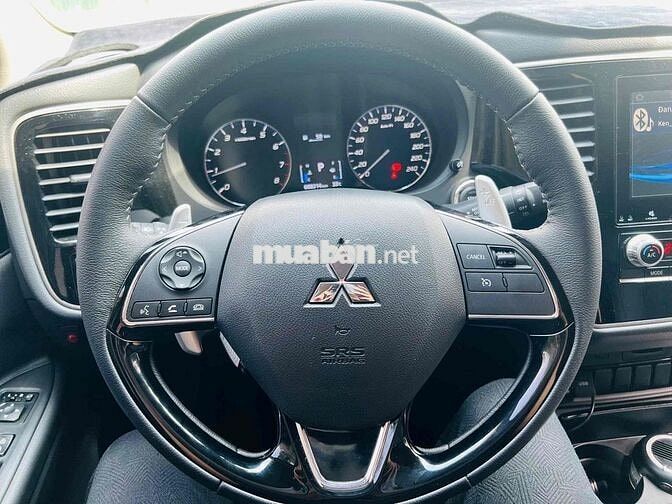 Mitsubishi Outlander 2024 2.0 CVT - 8000 km