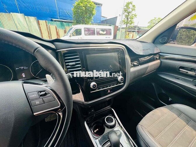 Mitsubishi Outlander 2024 2.0 CVT - 8000 km