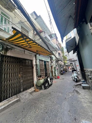 Chỉ với 2,98 tỷ có ngay nhà hẻm xh chuẩn 4m , ngay cx đồng tiến , UBND