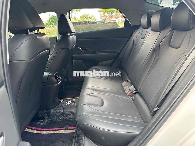 Hyundai Elantra 2024 1.6 AT Đặc biệt - 15000 km