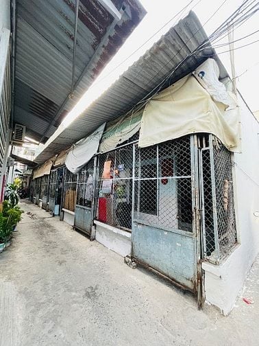 BÁN DÃY TRỌ 6 PHÒNG Q12 ĐANG CHO THUÊ