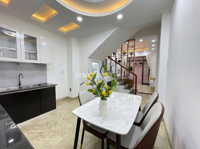  Cần bán nhà 3 tầng 3 mê kiệt 129 Tiểu La , Hải Châu , Đà Nẵng