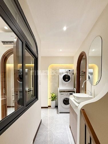 NHÀ MỚI 100%- FULL NỘI THẤT- GIÁP Q1- 40m2(4x10)- 4 TẦNG- 7,xx TỶ TL