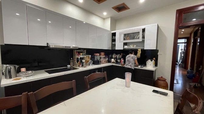 Chính chủ bán gấp Mặt phố Tôn Đức Thắng giá 19 tỷ, 45mx5 tầng, Hè để x