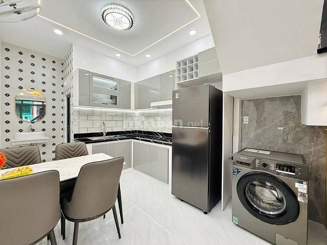 Chú Sáu bán gấp nhà Nguyễn Minh Hoàng Tân Bình 58m2 2 tầng giá 2tỷ280