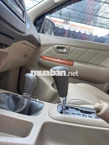 Toyota Fortuner 2010 2.7V - 200000 km