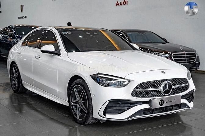 Mercedes Benz C Class 2022 C300 AMG - 20000 km