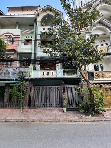 Bán nhà 6x17,5m gồm 4 tầng Đường rộng 18m 