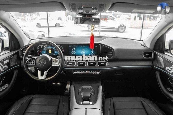 Mercedes Benz GLS450 4Matic Model 2023 - 7000 km