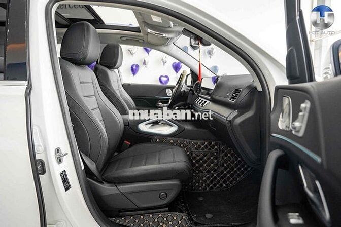Mercedes Benz GLS450 4Matic Model 2023 - 7000 km