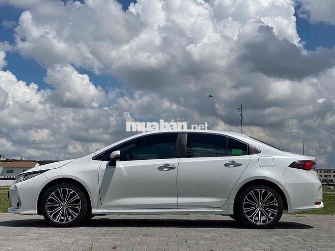 Toyota Altis 2022 1.8V - 69000 km - Hãng bán