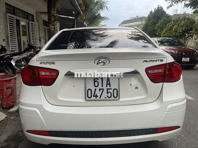Hyundai Avante 2011 1.6 AT - 60000 km