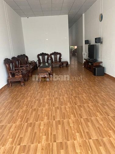 Chính chủ cho thuê nhà nguyên căn mặt tiền có nội thất gỗ cao cấp,Q.12