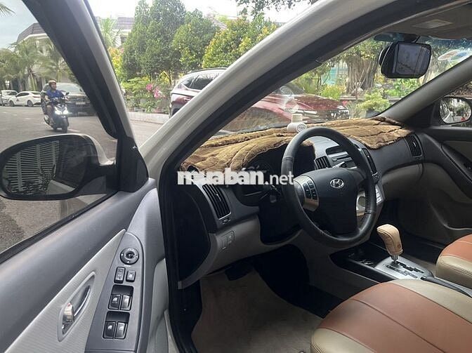 Hyundai Avante 2011 1.6 AT - 60000 km