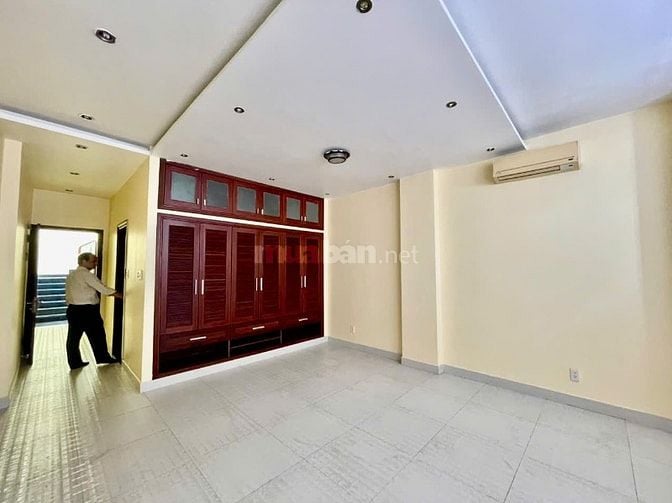 Bán nhà quận 8, Âu Dương Lân, 146m2, 4 tầng hồ bơi, giá 13,8 tỷ TL