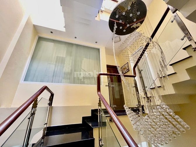 Bán nhà quận 8, Âu Dương Lân, 146m2, 4 tầng hồ bơi, giá 13,8 tỷ TL