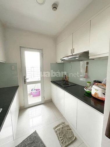 CC Screc, 974A Trường Sa, Q3: 1p ngủ, có máy lạnh, ban công 55m2 11tr
