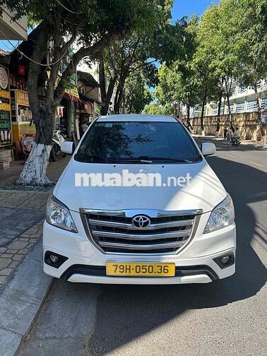 Toyota Innova 2014 2.0E - 45687 km