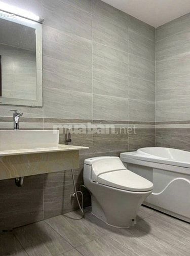 Cần cho thuê nhà Mặt Tiền Lê Văn Sỹ P.13 Q.Phú Nhuận ( có thang máy ).