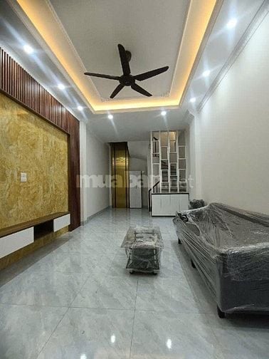 NHÀ MỚI THANG MÁY CHẠY VÙ VÙ CHỈ NHỈNH 7 TỶ TẠI HOÀNG MAI, HÀ NỘI