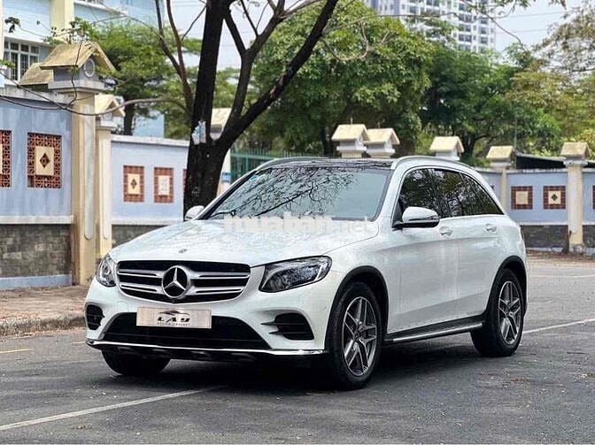 Mercedes Benz GLC300 4Matic Model 2019 Trắng nâu