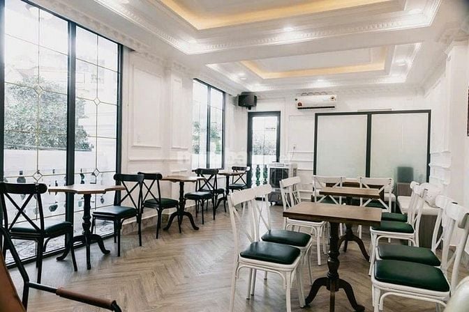 sang quán cafe góc 2MT nổi tiếng, khu phố ẩm thực Phú Lâm, Quận 6