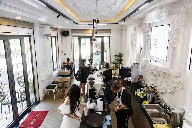 sang quán cafe góc 2MT nổi tiếng, khu phố ẩm thực Phú Lâm, Quận 6