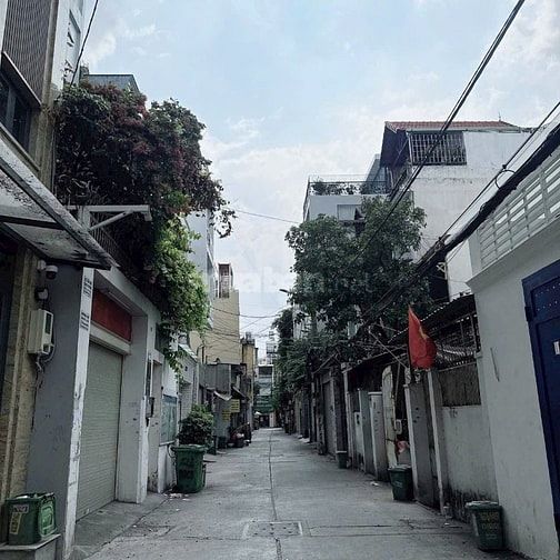Hẻm 8m nhất chi mai DT:4x14 trệt 2 lầu st nhà đẹp ở liền được