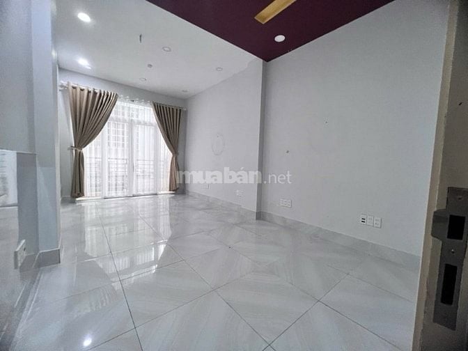 NHÀ MẶT TIền 63M2 Đường THÁI PHIÊN, Q.11