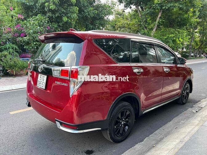 Toyota Innova Venturer 2.0 số tự động 2018