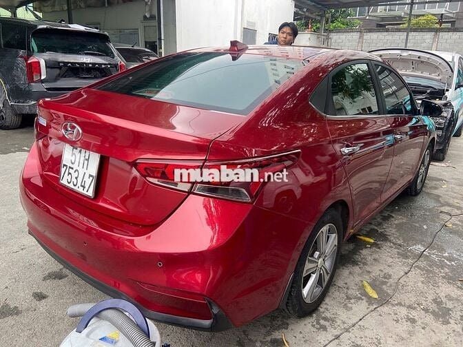 Cty cần bán xe accent bản đặc biệt có cửa nóc