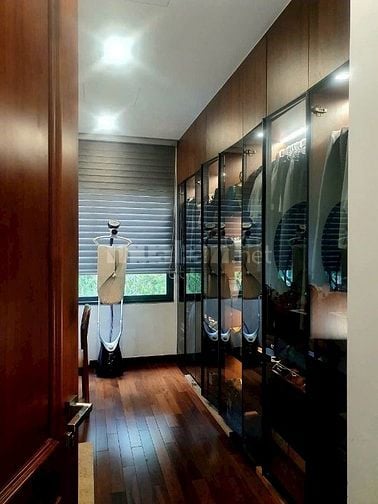 Cho thuê Villas Vinhomes Tân Cảng. 310m2.Hầm 2 lầu  Giá 250tr